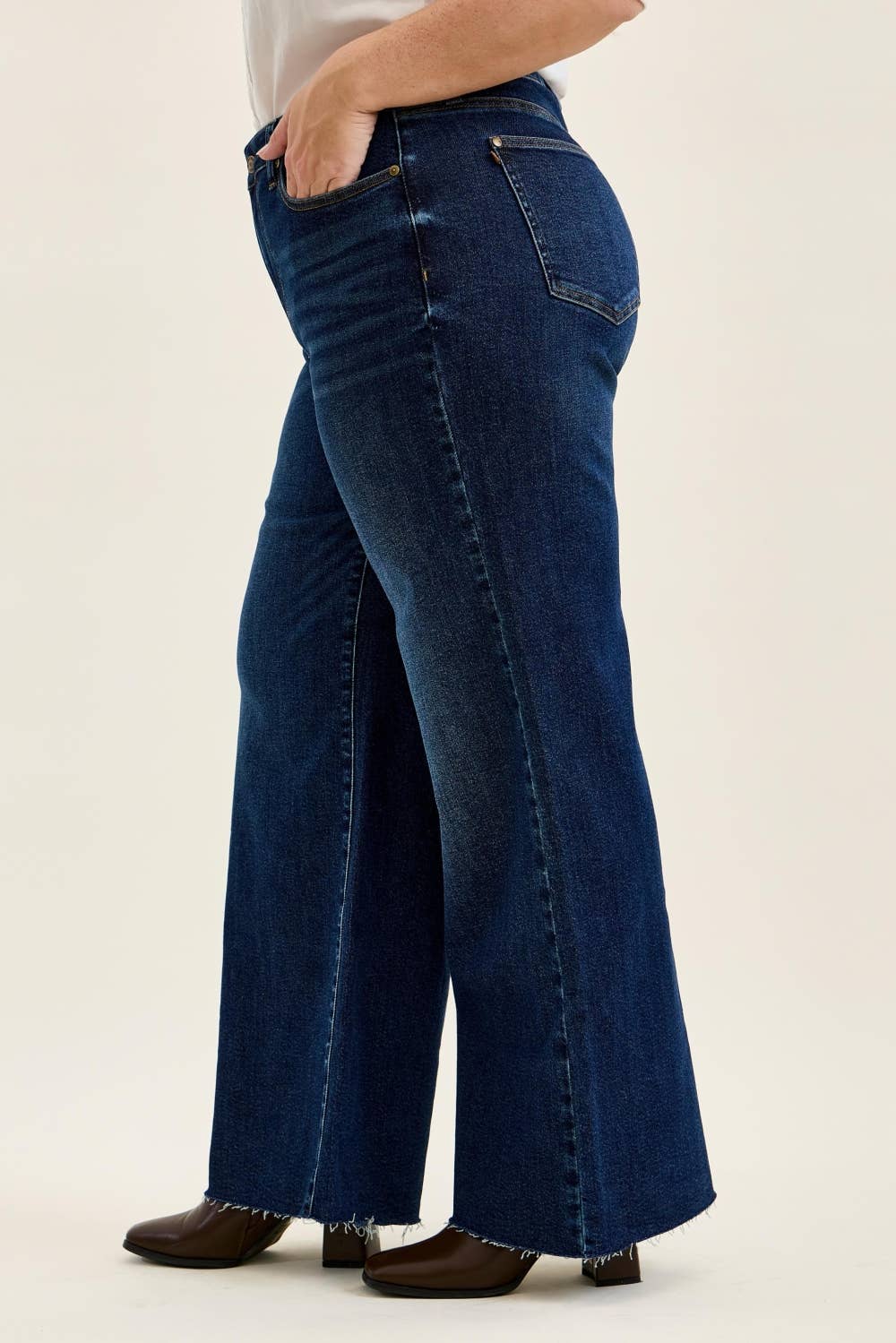 HW Retro Wide w/ Adjustable WB Tabs + Raw hem - PLUS
