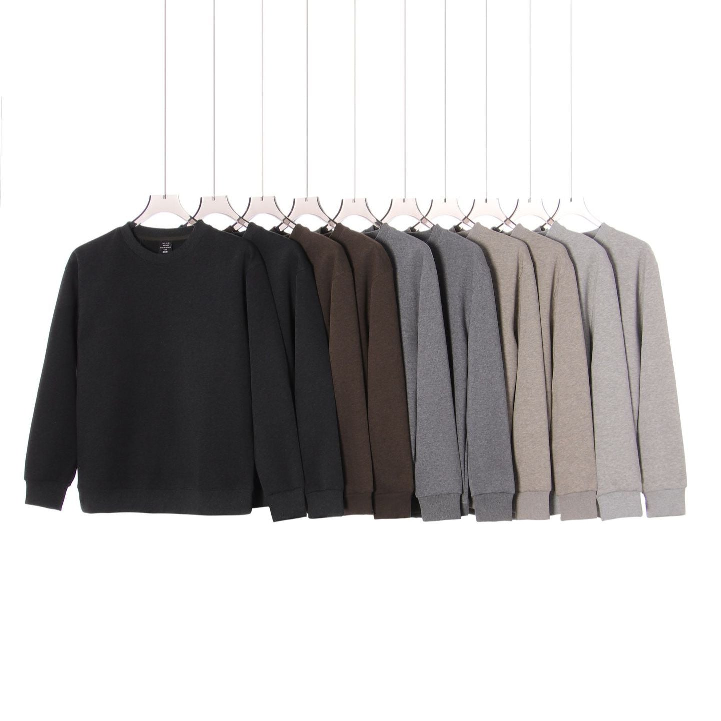 Loose round neck long sleeved sweatshirt for men