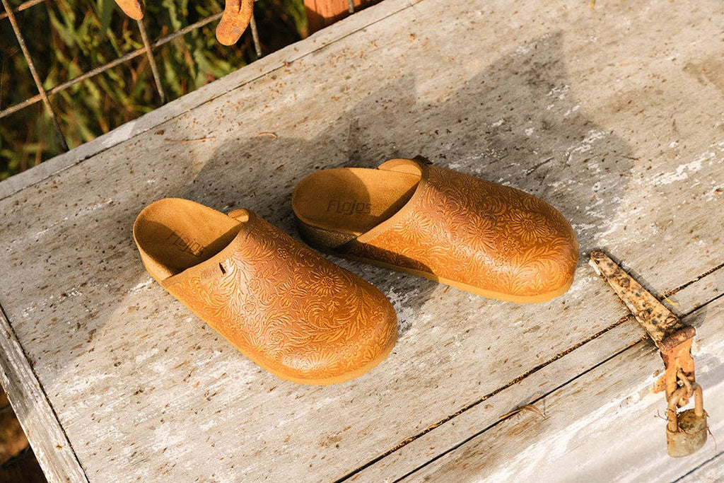 Sofia- Women's Clog