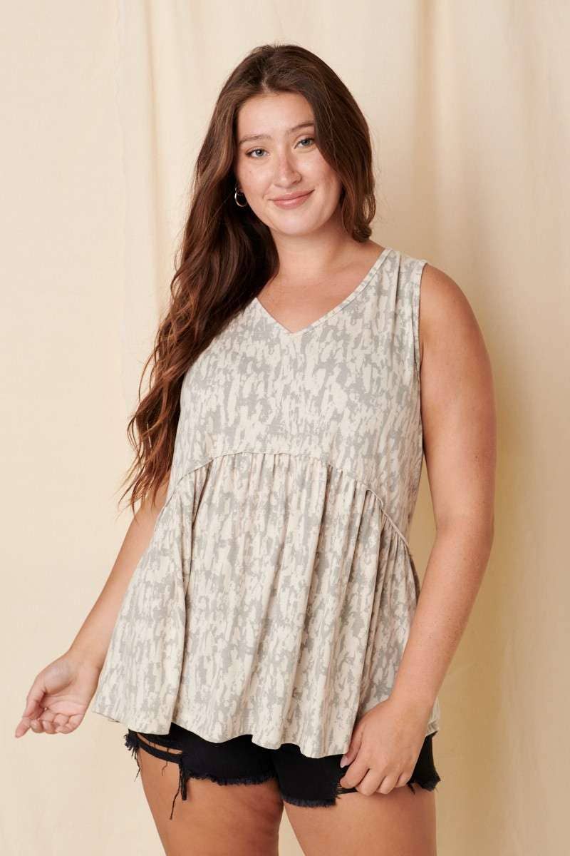 T10073PLA-PLUS ABSTRACT PRINT BABYDOLL TOP