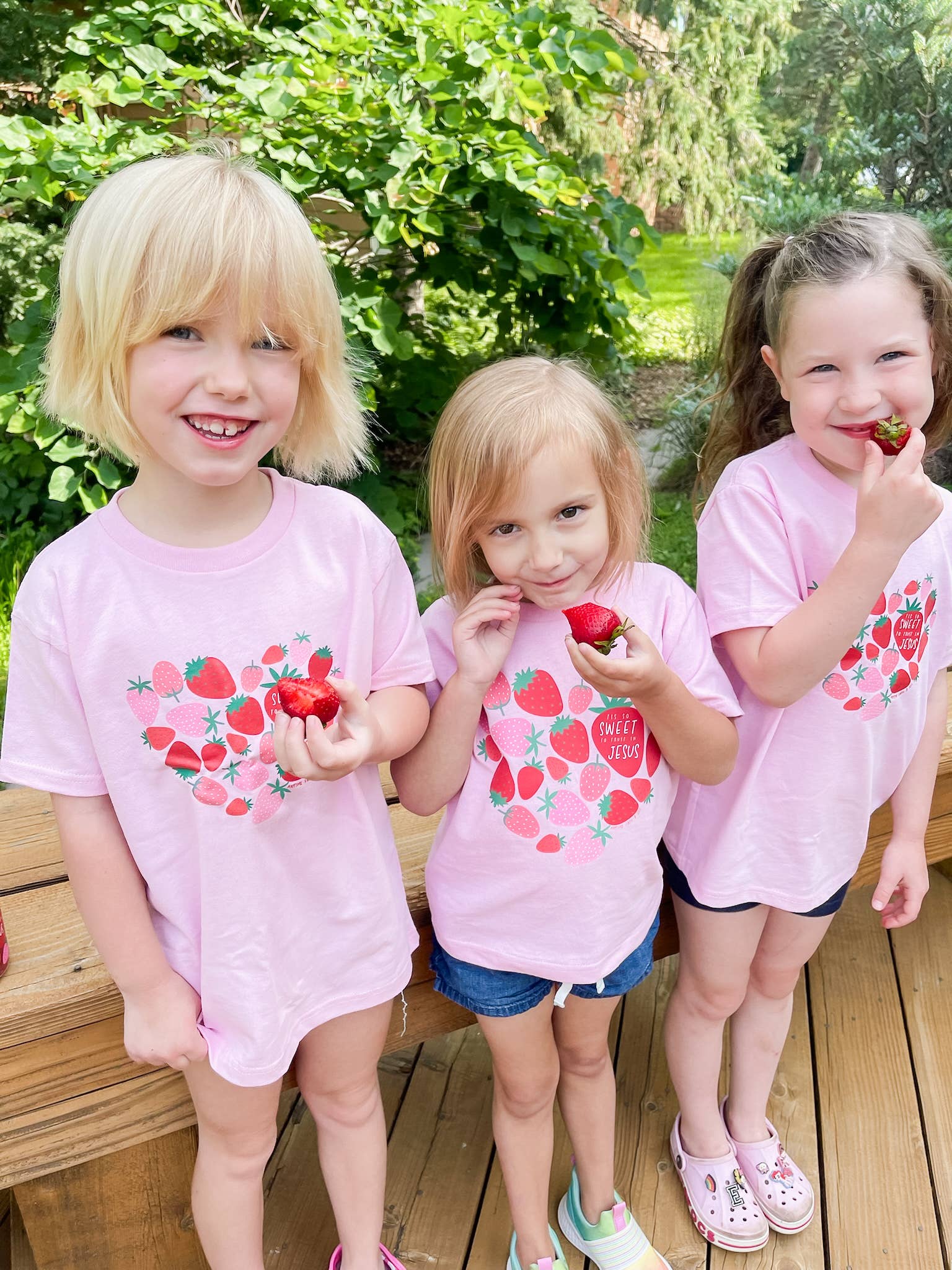 Tis So Sweet To Trust In Jesus Strawberry Toddler T-Shirt