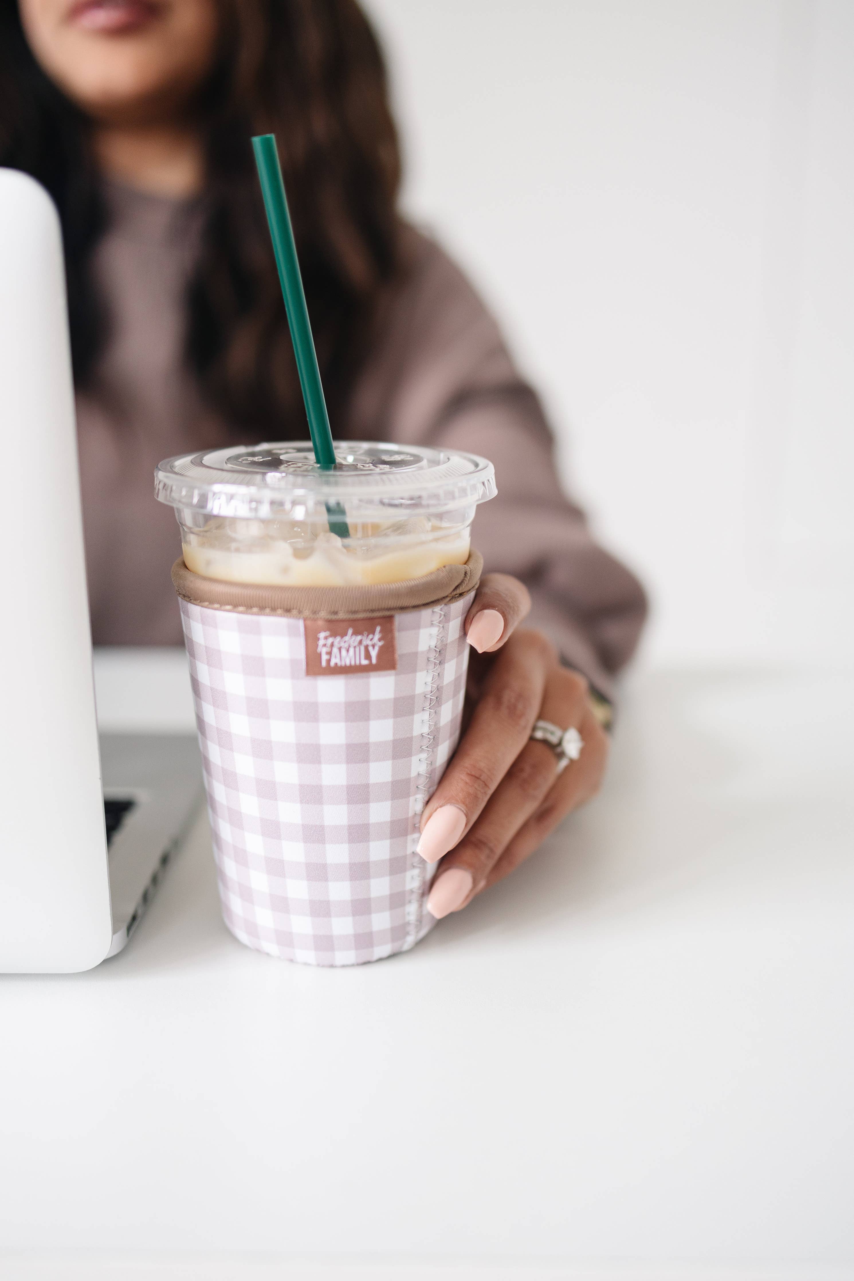 Iced Coffee Sleeve, Cute Reusable  Cup Holder Drink Sleeve, Coffee Lover Gift, Cold Drink Sleeve for Iced Coffee Cups