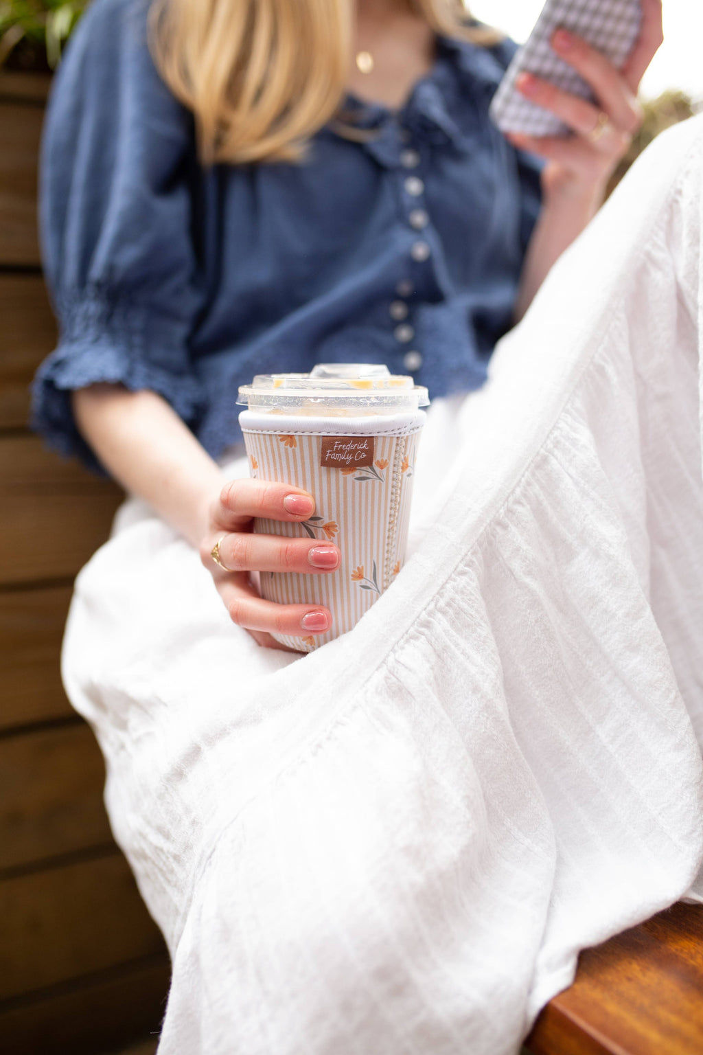Iced Coffee Sleeve, Cute Reusable  Cup Holder Drink Sleeve, Coffee Lover Gift, Cold Drink Sleeve for Iced Coffee Cups