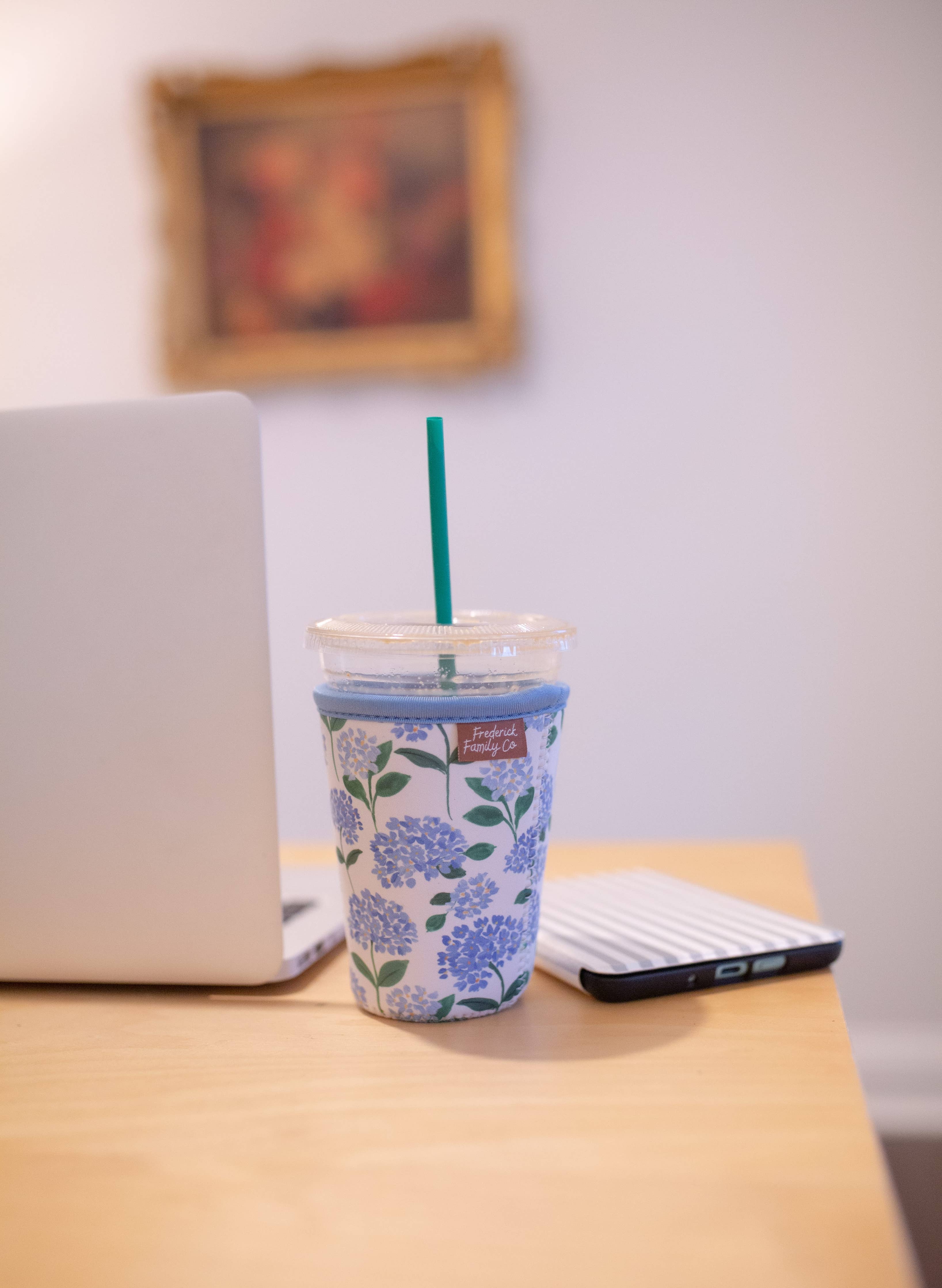 Iced Coffee Sleeve, Cute Reusable  Cup Holder Drink Sleeve, Coffee Lover Gift, Cold Drink Sleeve for Iced Coffee Cups